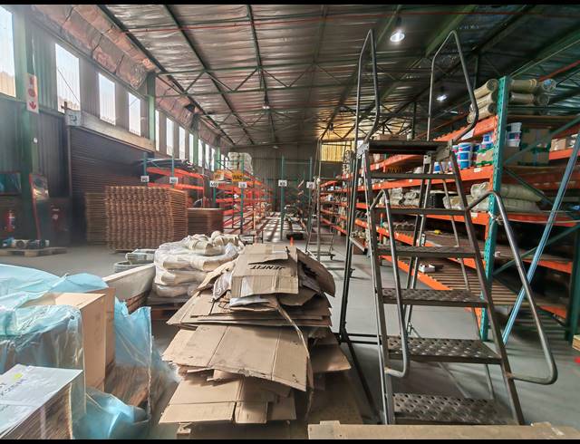 1,471M² WAREHOUSE TO LET IN PROSPECTON INDUSTRIAL